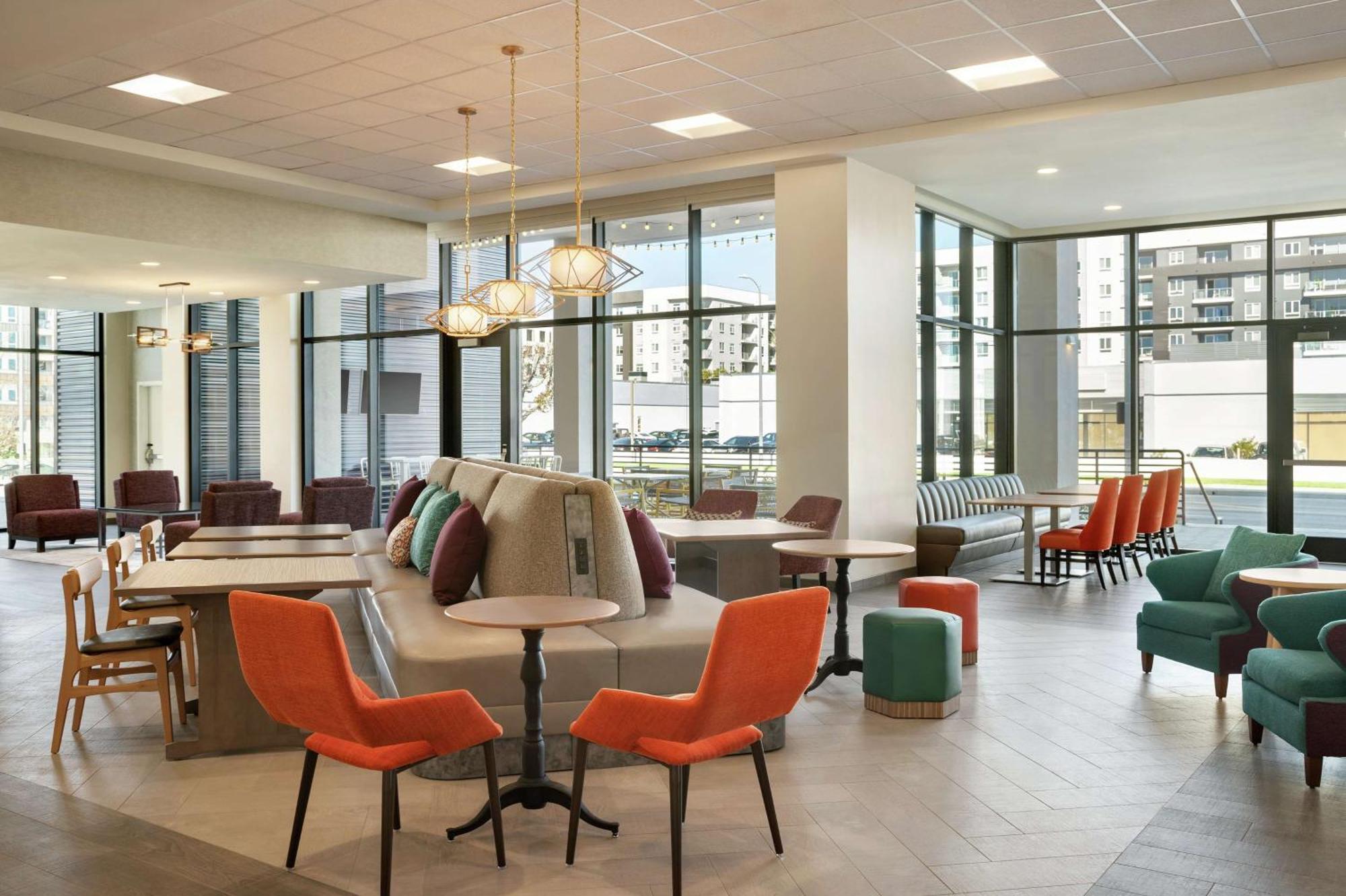 Home2 Suites By Hilton Woodland Hills Los Angeles Eksteriør billede